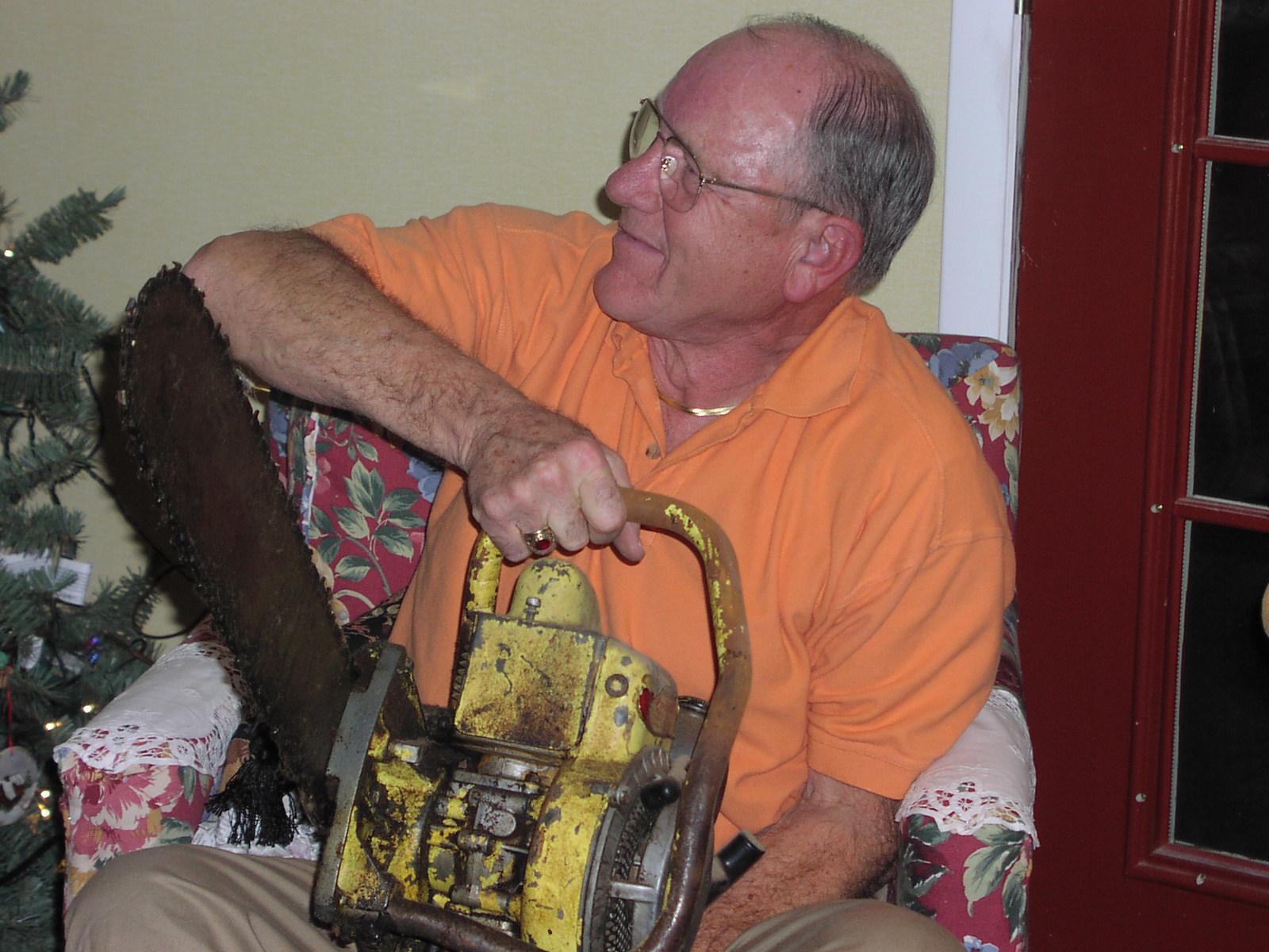 grandpajepussyfatschainsaw.jpg